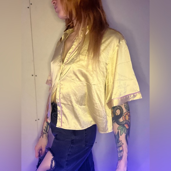 Parade Top - Picture 2 of 2